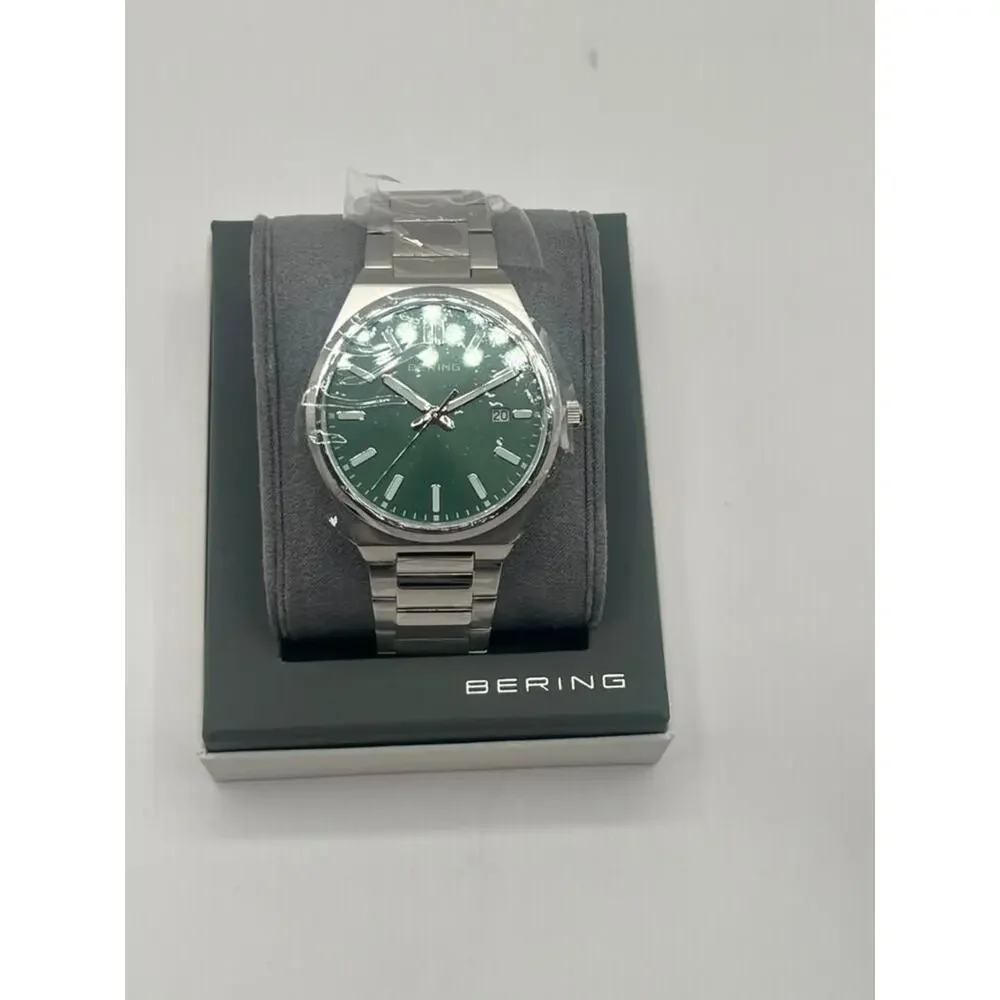 BERING Classic 17639-708 Men's Quartz Watch Green Dial Sapphire 40mm NEW